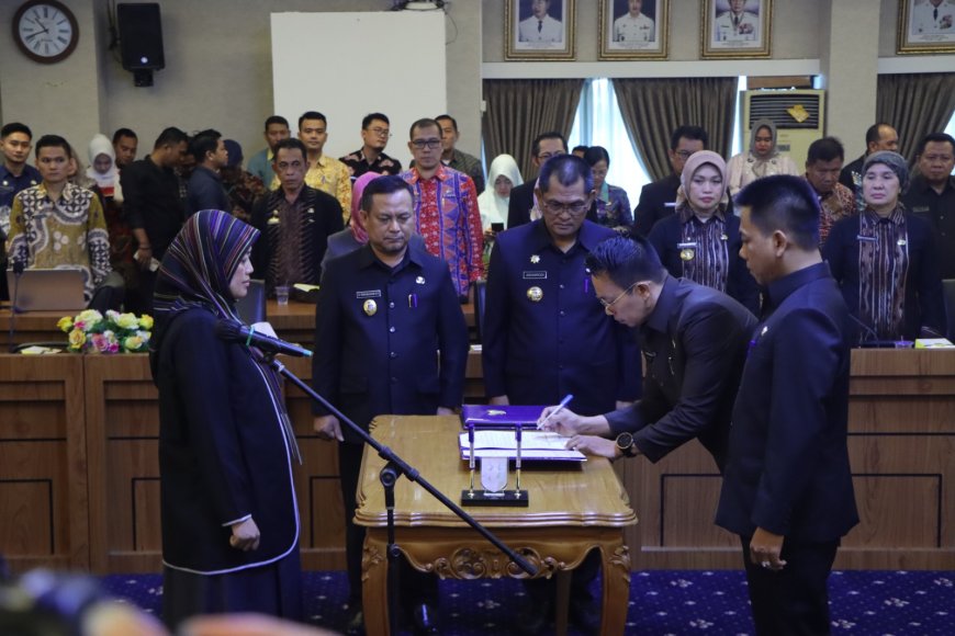 Wagub Nunik Lantik Pejabat Pimpinan Tinggi Pratama di Lingkungan Pemerintah Provinsi Lampung