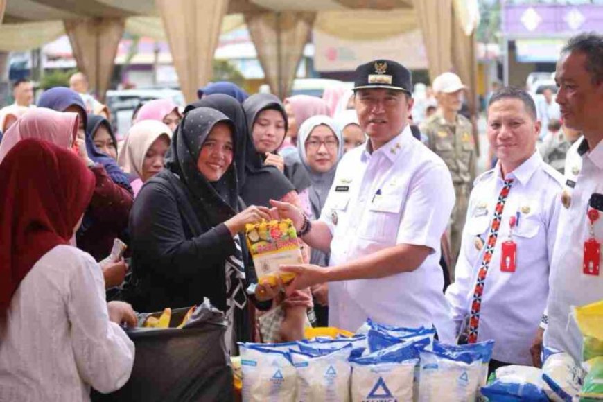 Peringatan HUT KORPRI ke-52, Pemkab Lampung Barat Laksanakan Gerakan Pangan Murah untuk Bantu Masyarakat Terdampak El Nino