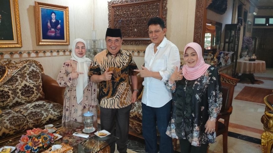 Membangun Tanggamus Lewat Pelestarian Budaya: Moh Saleh Asnawi, Jalin Silaturahmi dengan Sultan Sekala Brak