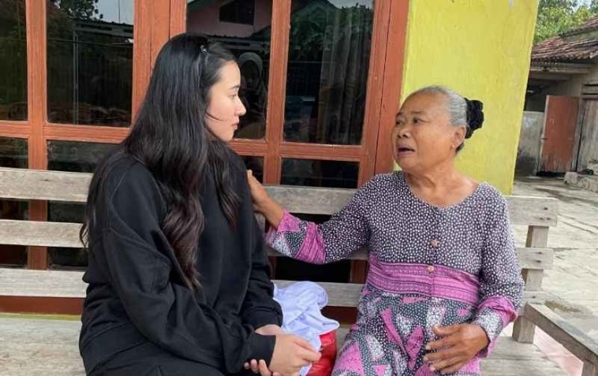 Laras Tri Handayani Silaturahmi dengan Lansia dan Disabilitas