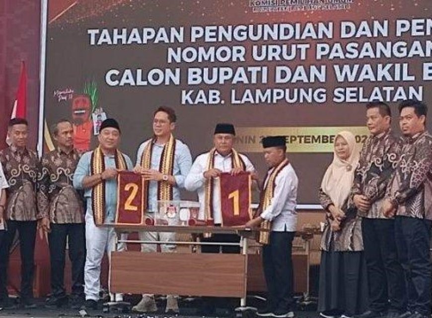 KPU Lampung Selatan Undi Nomor Urut, Nanang Ermanto-Antoni Imam Nomor 1 dan Radityo Egi Pratama-Syaiful Anwar Nomor 2