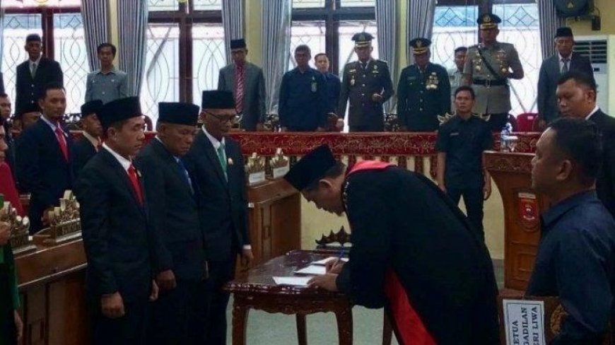 Resmi Dilantik: Tiga Pimpinan Definitif DPRD Lampung Barat Periode 2024-2029