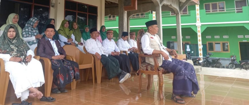 Ketua Baznas Lampung Barat  Ajak Santri Konsisten Amalkan Ikrar Santri