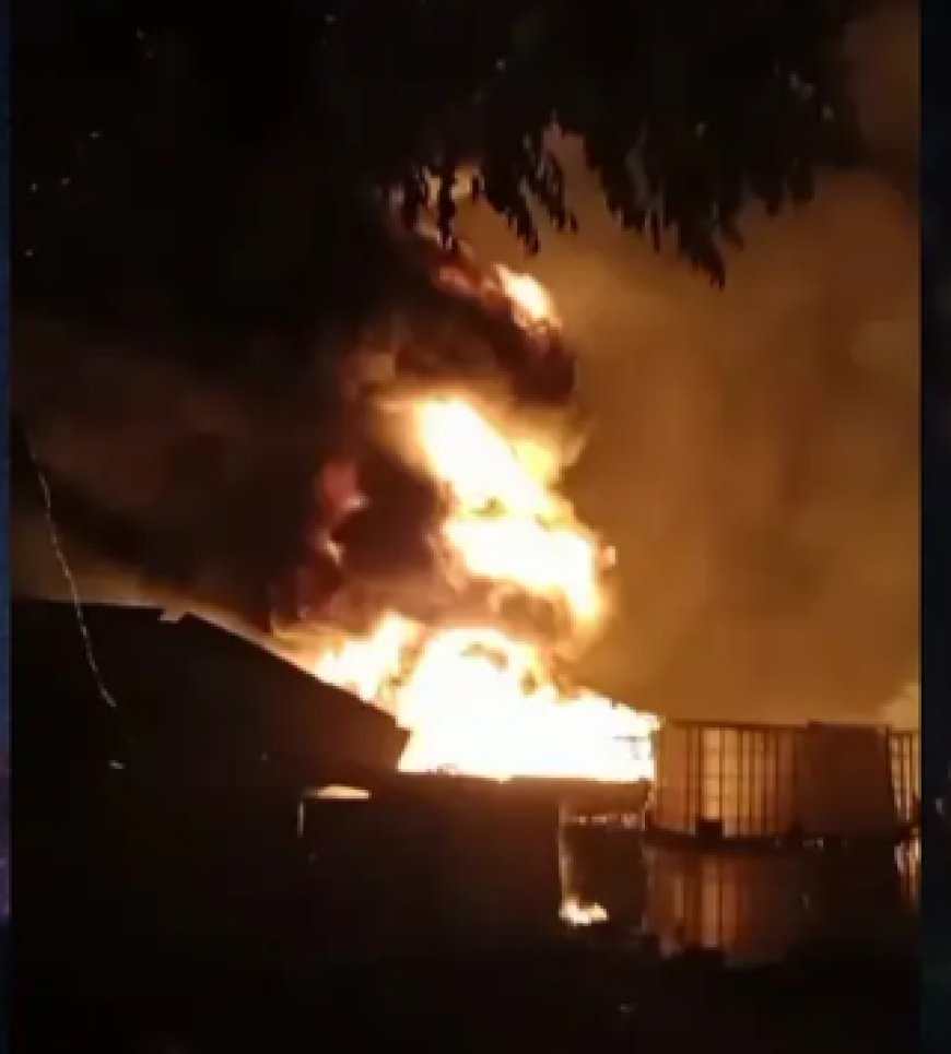 Gudang Diduga Penimbunan Solar Ilegal Terbakar Hebat di Teluk Betung Selatan