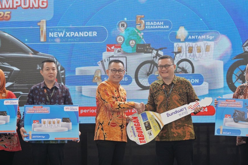 Warga Teluk Betung Selatan Bawa Pulang Xpander dari Undian Tabungan Lokal Bank Lampung