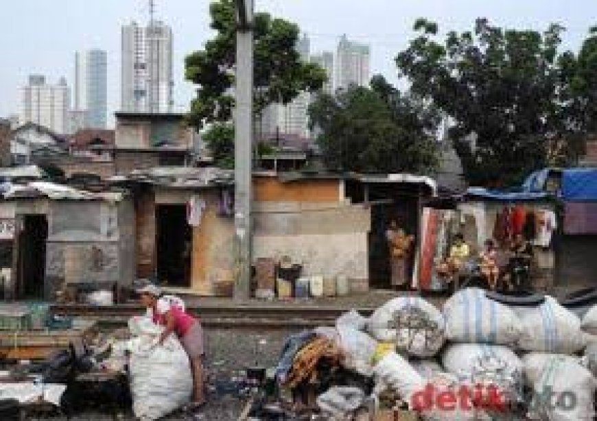 Beras dan Rokok: Dua Komoditas Utama Rakyat Miskin Indonesia