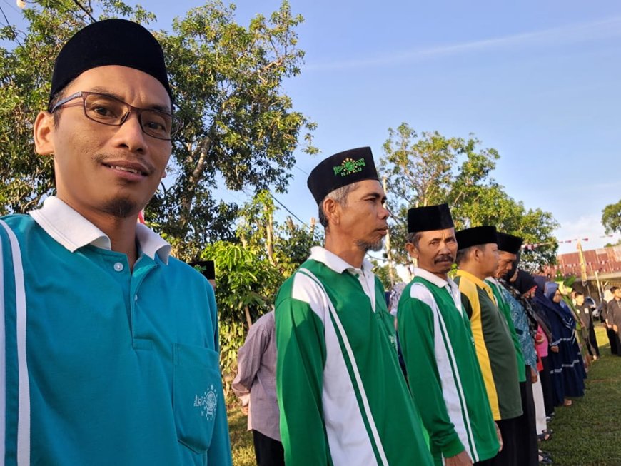 Ketua MWCNU Balik Bukit dan Ketua PC Muslimat NU Lambar Hadiri Upacara HUT ke-80 RI di Ponpes Nurul Badriyah