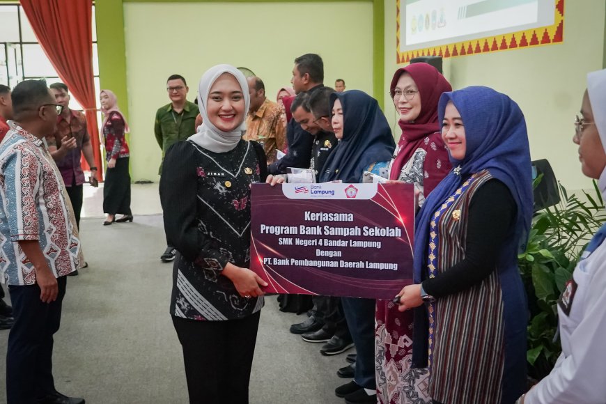 Sekolah di Bandar Lampung Mulai Terapkan Bank Sampah, Siswa Diharapkan Jadi Pelopor Gaya Hidup Hijau