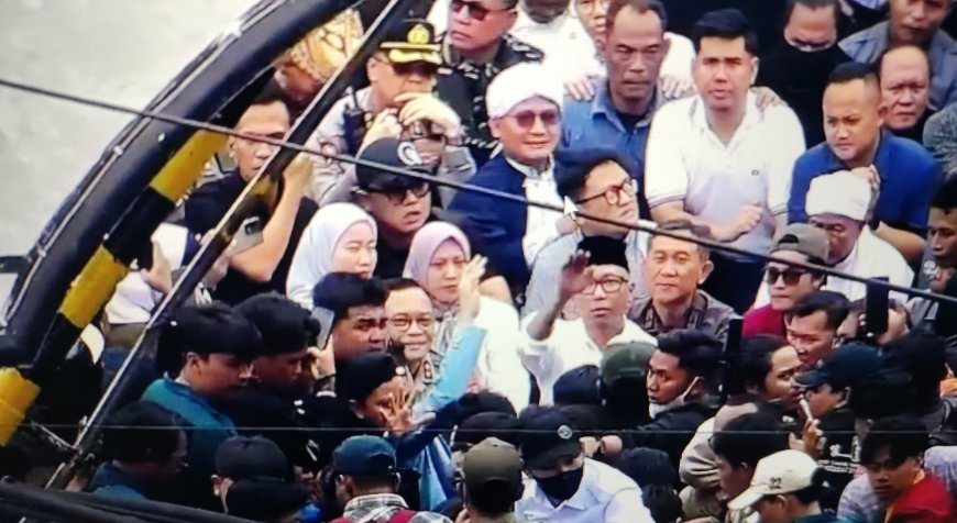Pimpinan Daerah Turun Temui Massa Aksi, Aspirasi Mahasiswa Lampung Disuarakan di Depan DPRD 