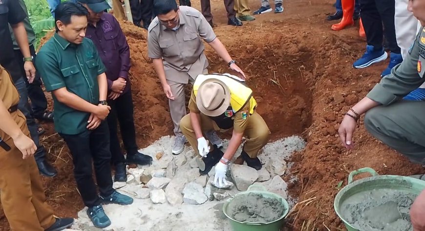 Bupati Tanggamus Resmikan Pembangunan Jembatan Strategis di Ulu Belu